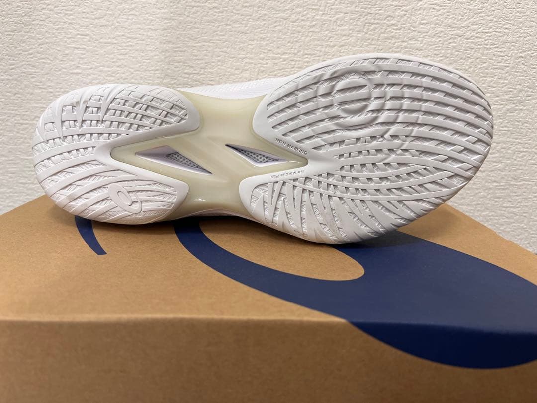 ASICS GLIDE NOVA FF3バスケットボールシューズ ホワイト