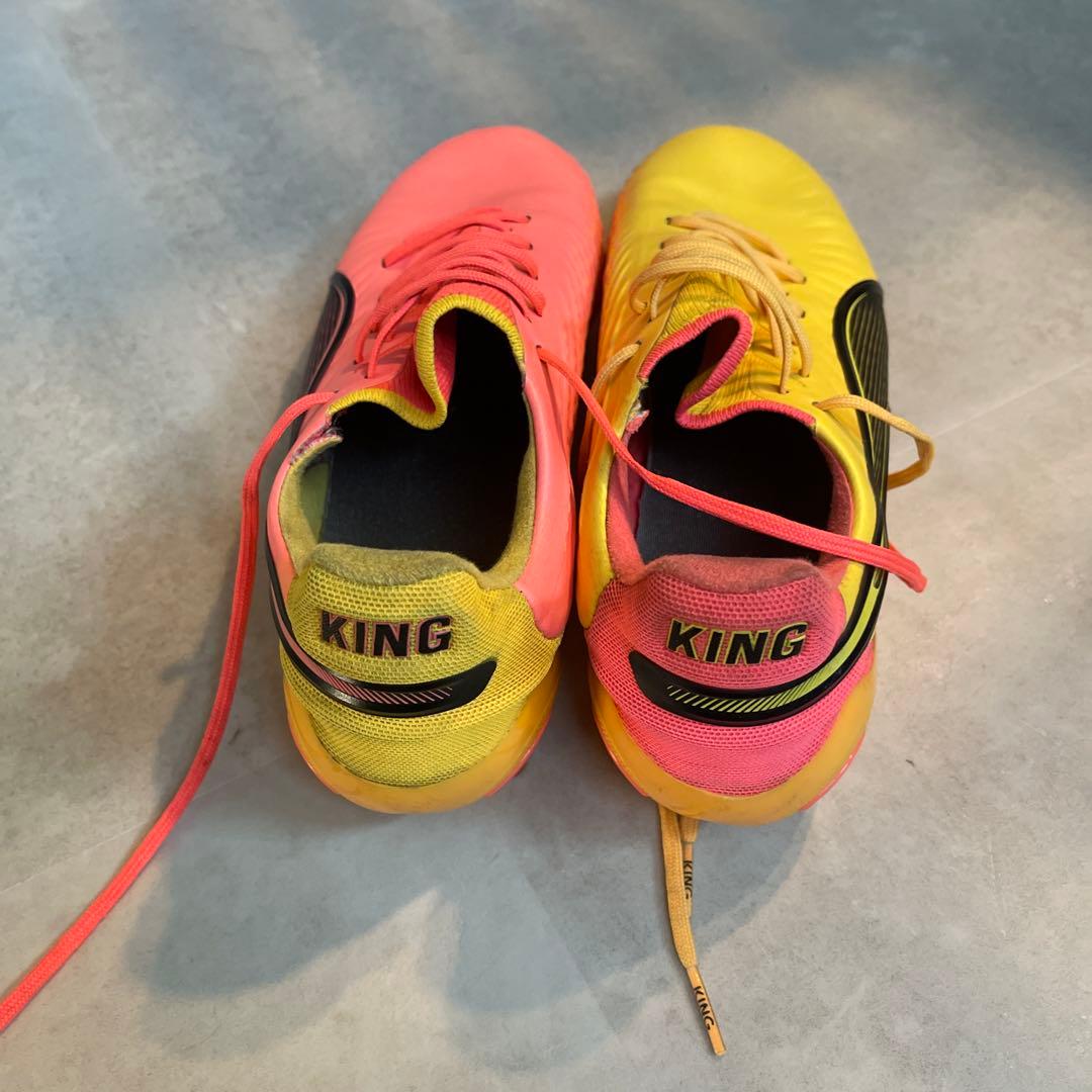 プーマ　PUMA KING サッカーシューズ ピンク/イエロー　26.5
