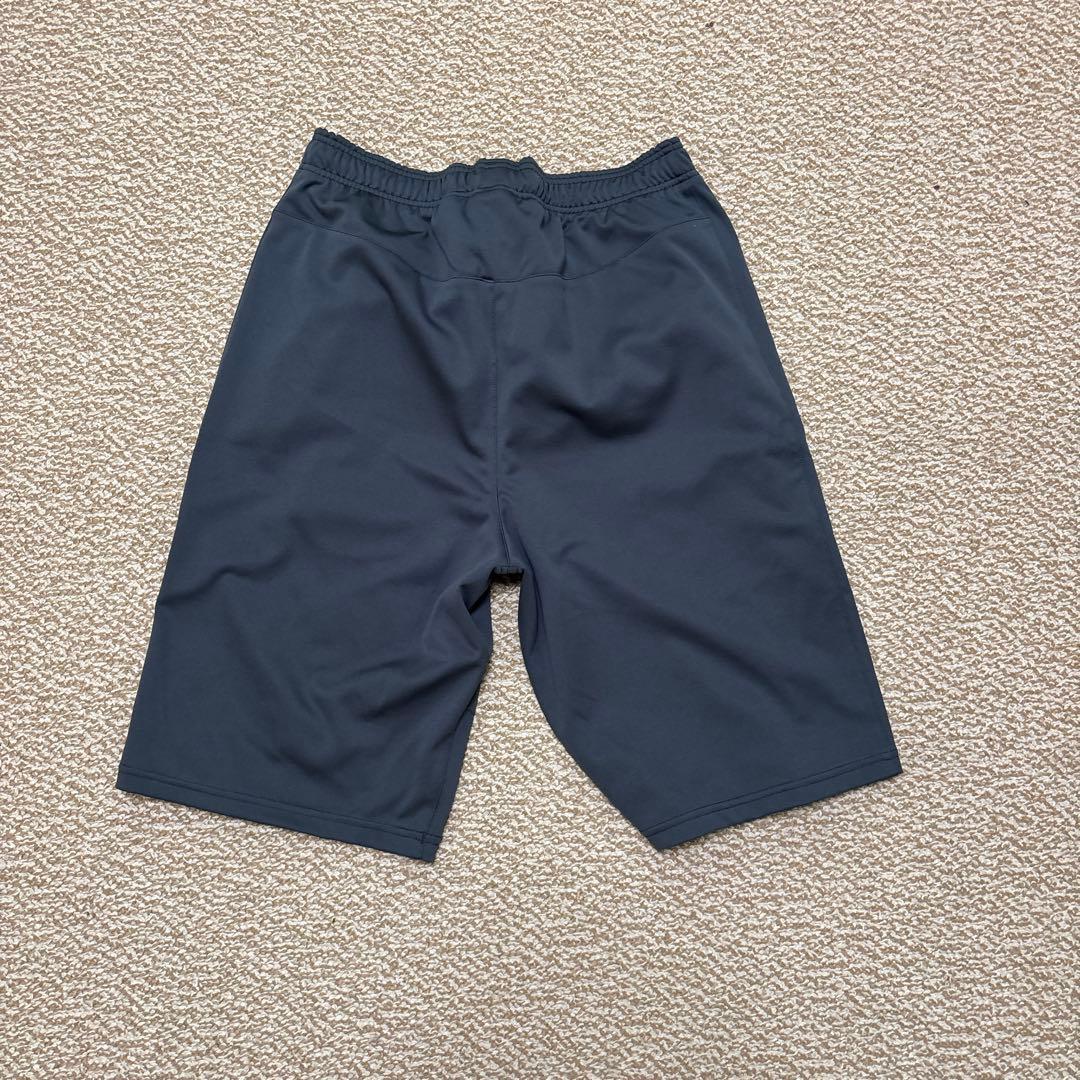 NIKE ドリルトップ　シャツ　ハーフパンツ　Mサイズ