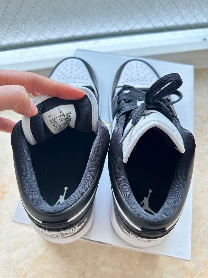 Air Jordan 1 Low ブラック/ホワイト 7サイズ