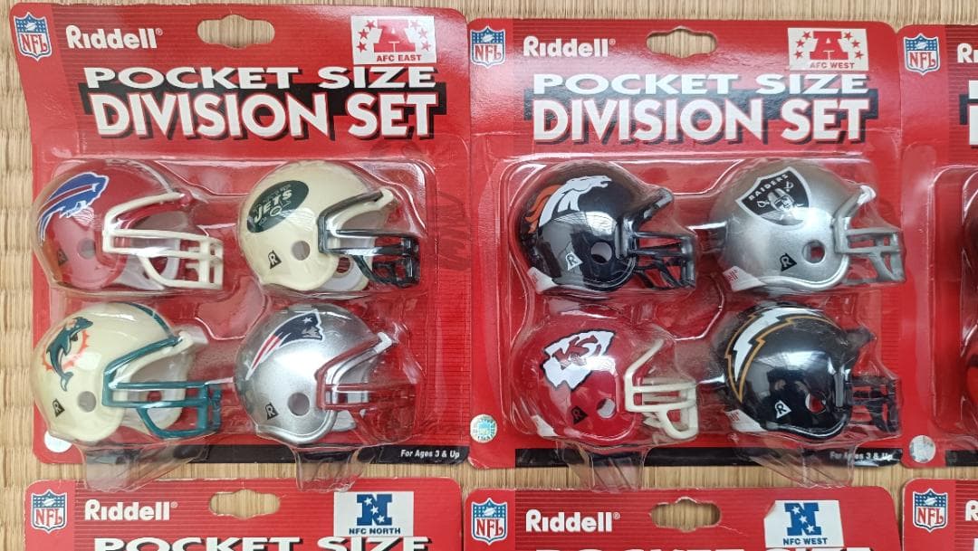 NFL Riddell ヘルメットトラッカー ミニヘルメット 32個セット