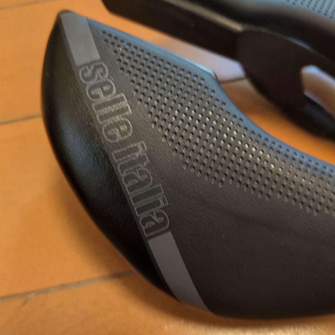 selle italia SP-01 ブラックサドル
