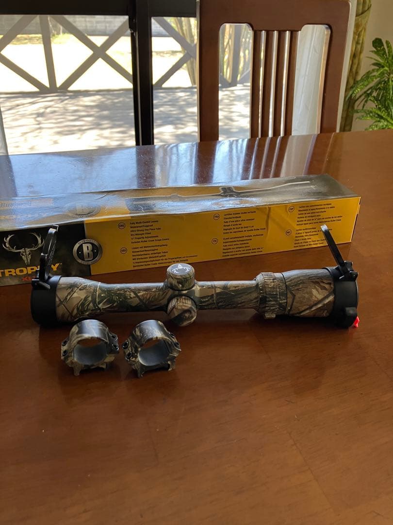 Bushnell Trophy XLT 1.75-4x 32mm スコープ