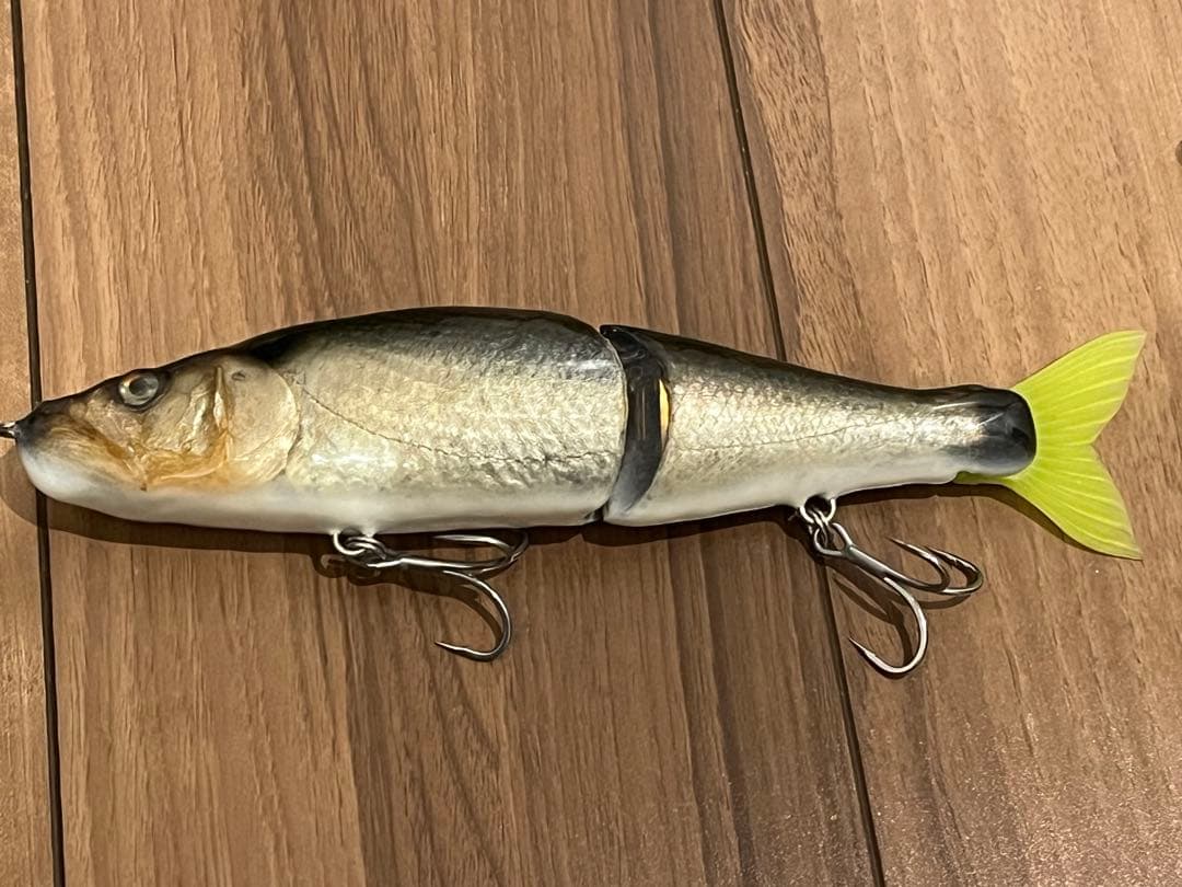 ジョインテッドクローマグナム 魚皮