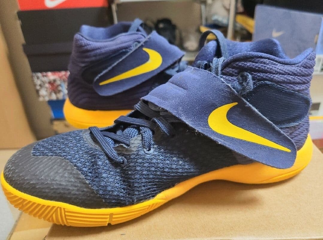 KYRIE2 GS バスケ バッシュ NIKE