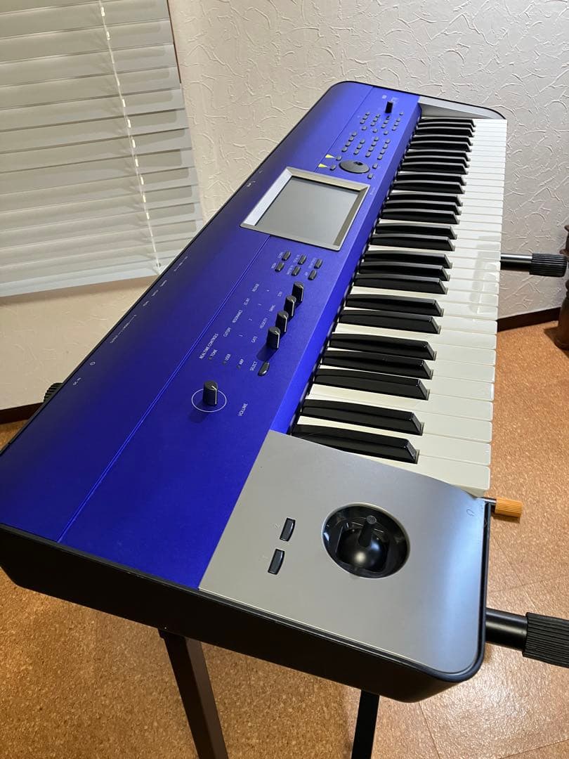 KORG KROME 61鍵 BLUEシンセサイザー（メンテナンス済み）