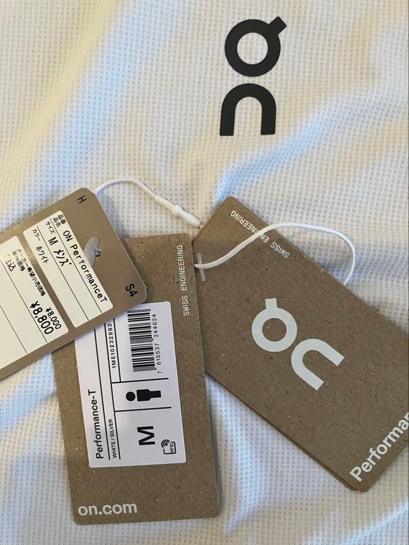 3月15日まで出品❗️オン　パフォーマンスT ホワイトM
