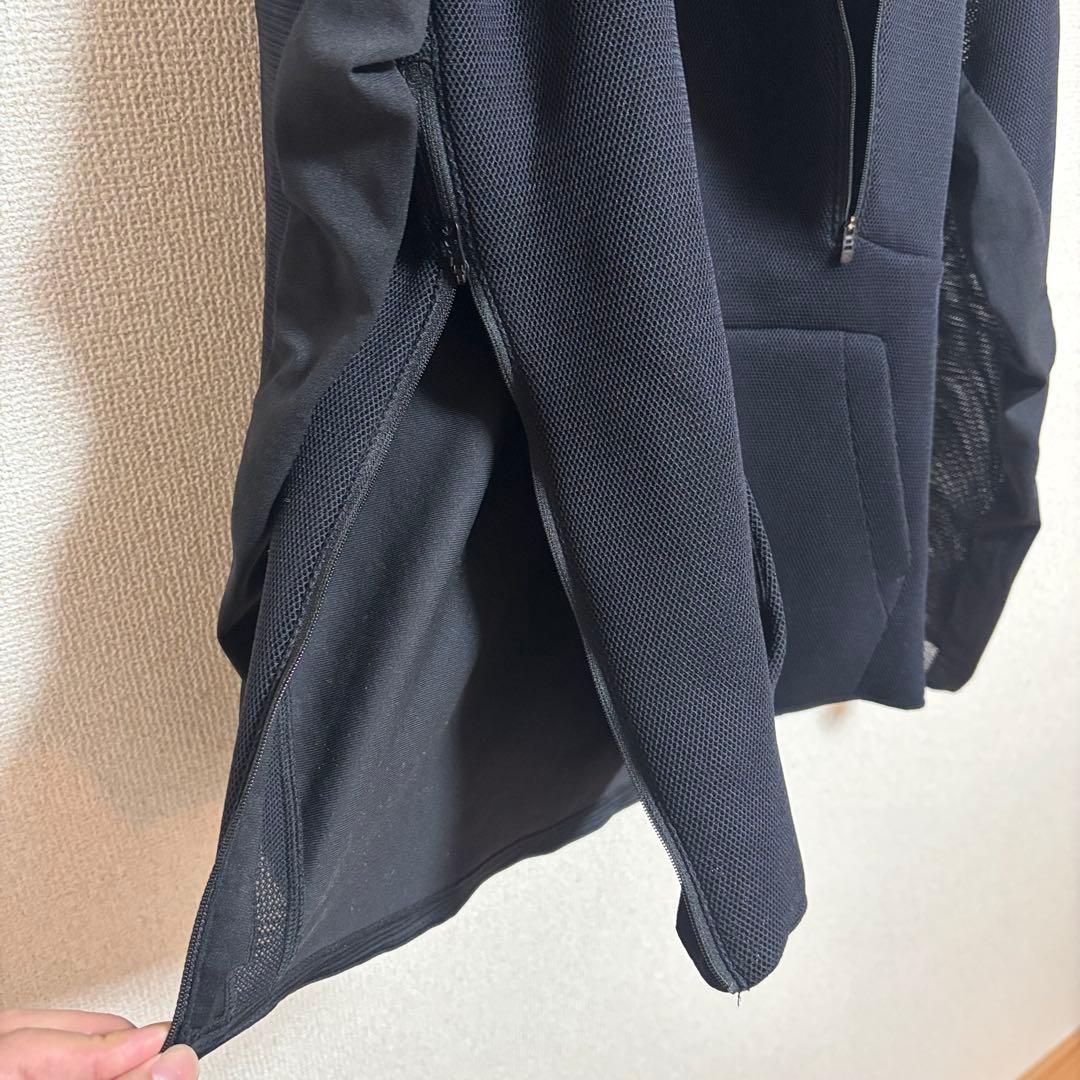【美品】デサントDR STRUCTURE VENTILATION JACKET