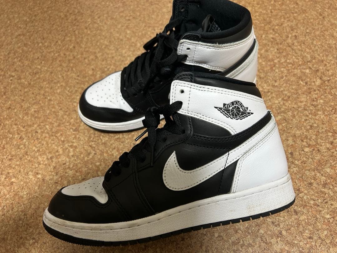 NIKE GS エアジョーダン1 レトロ ハイ OG ブラック ホワイト24cm