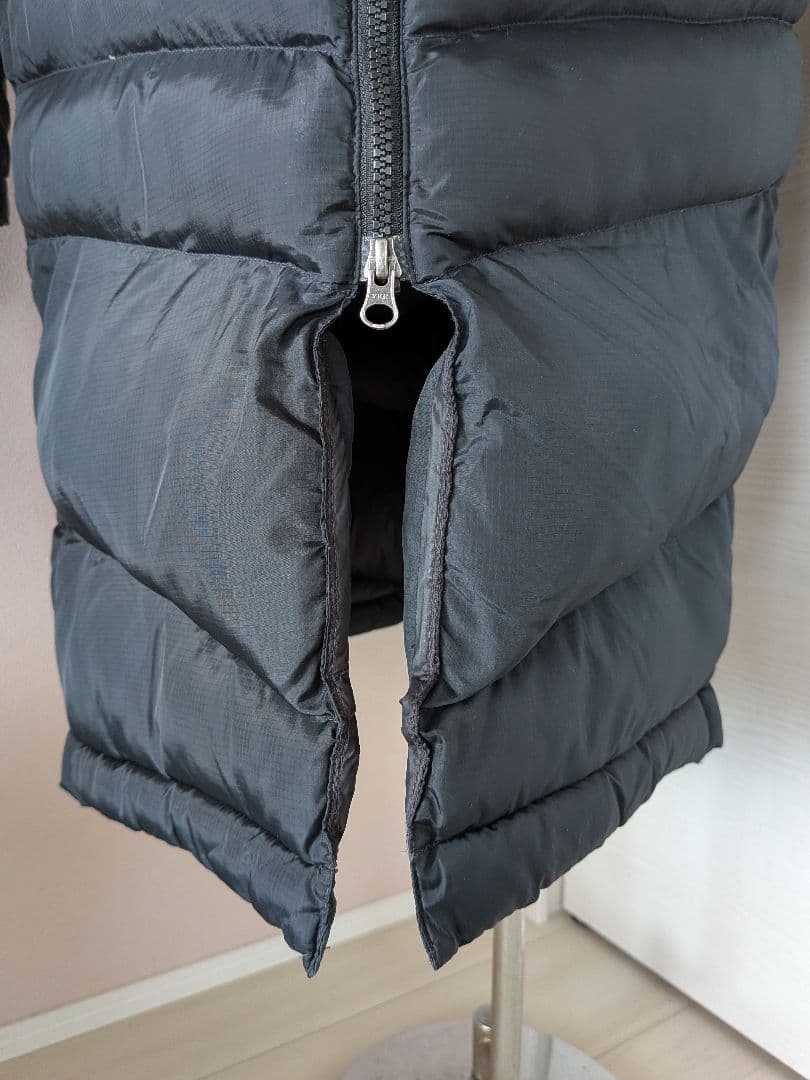 ATHLETA ブラック ダウンコート フード付き