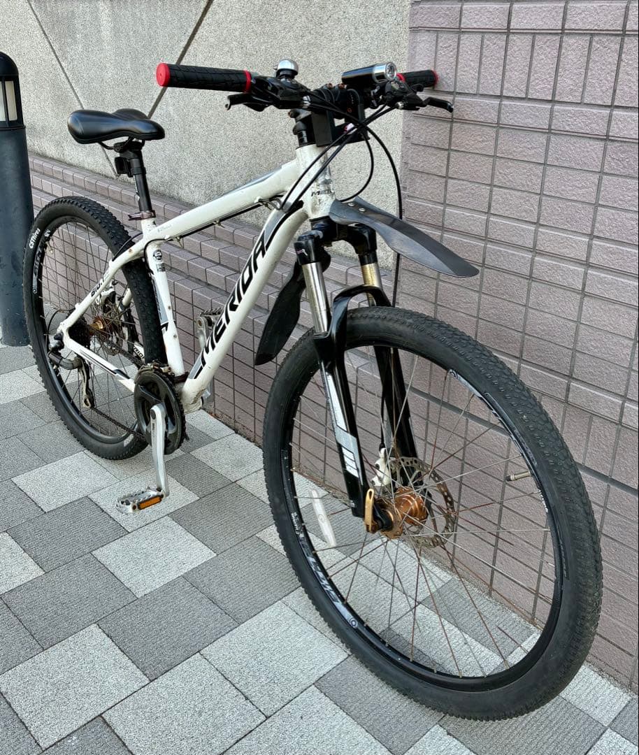 MERIDA メリダ　マウンテンバイク　サイズ　43 cm東京　自転車 24段