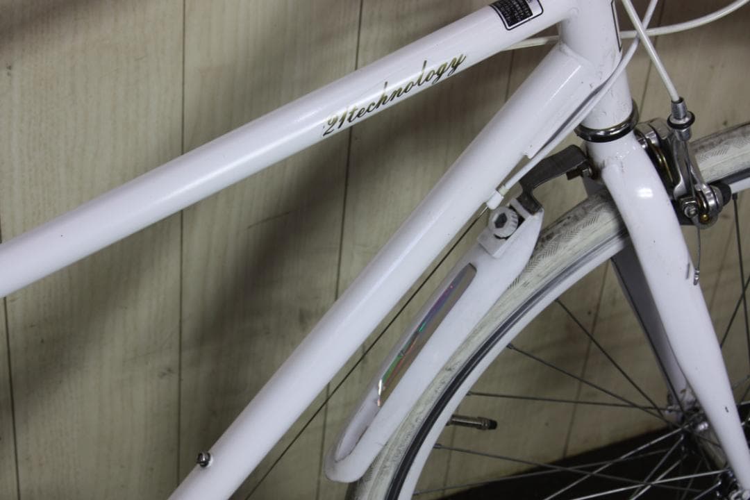 21テクノロジー700C 6速 430mm クロスバイク WHITE