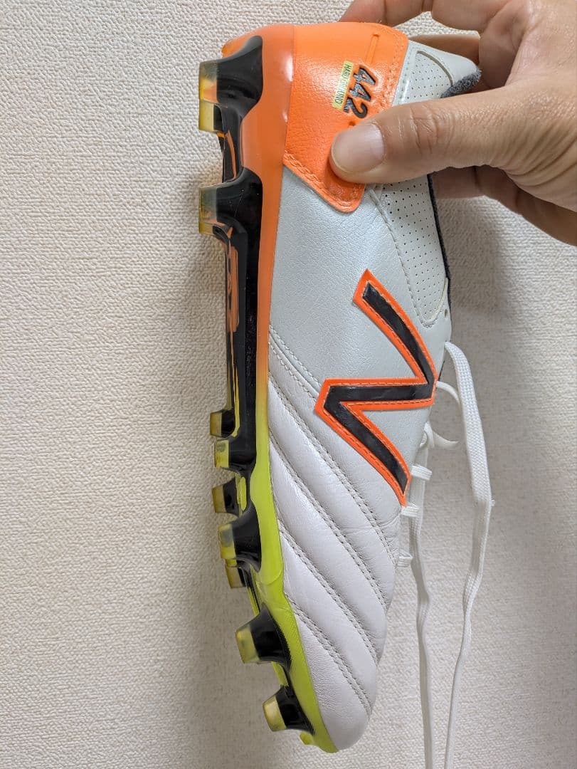 New Balance 442 サッカースパイク ホワイト/オレンジ 28センチ