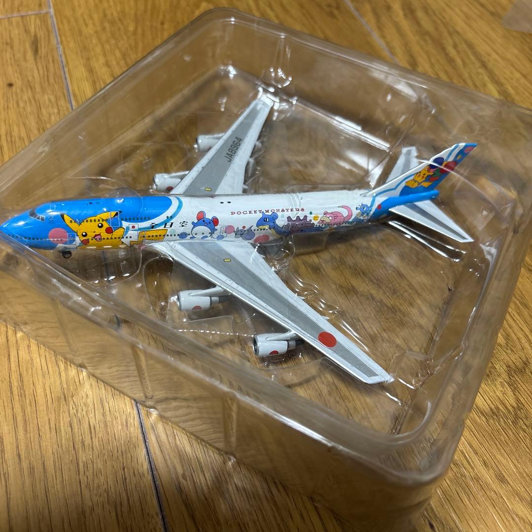 飛行機模型　全日本ANA ボーイング747-400 1/400 ポケモンジェット
