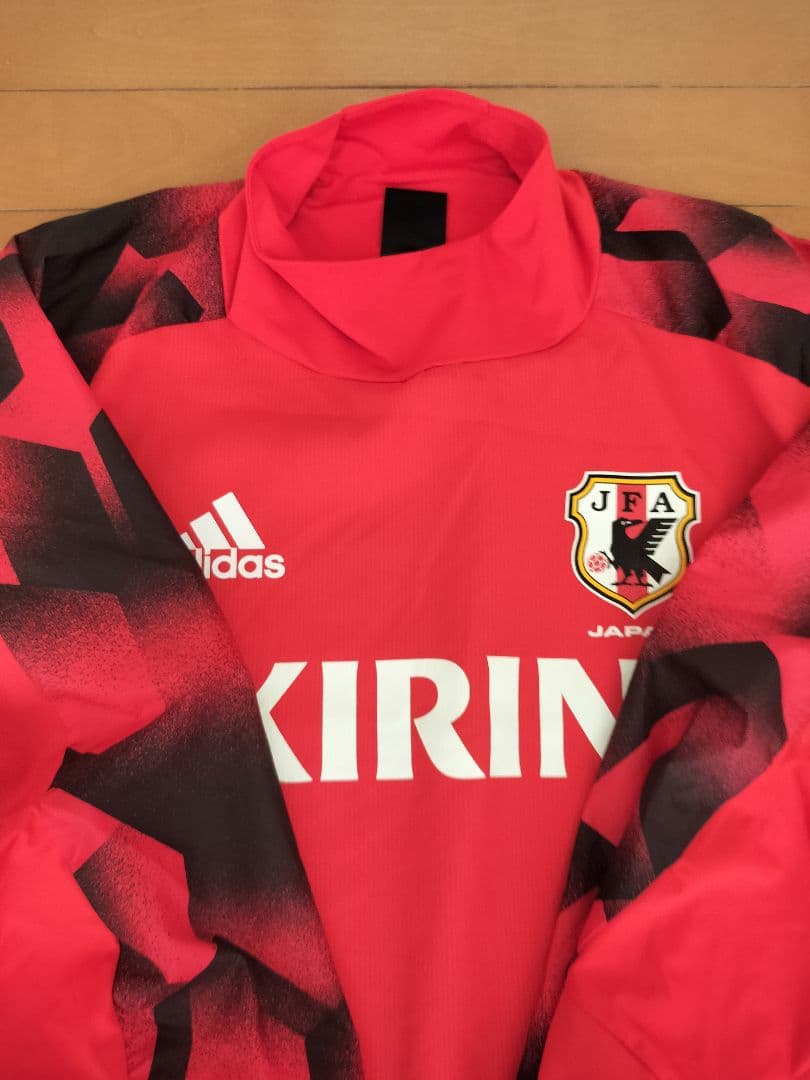 サッカー 日本代表 ハイネックピステ