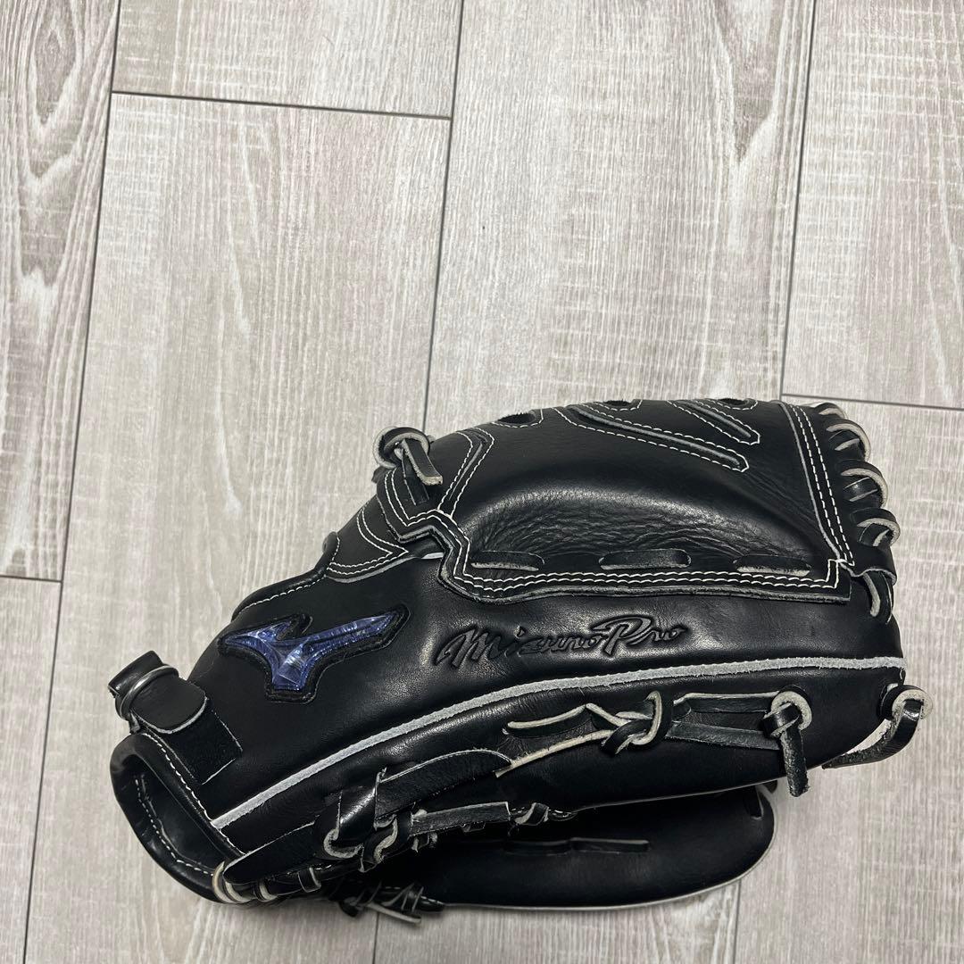 Mizuno 黒い野球グローブ レザー製