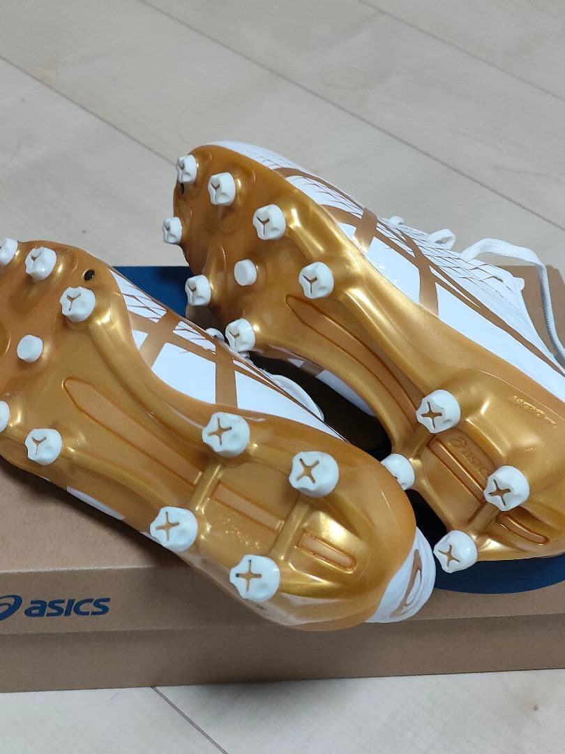 【超美品】アシックス スパイク メナス4 ゴールド 25cm タグ無　一度履のみ