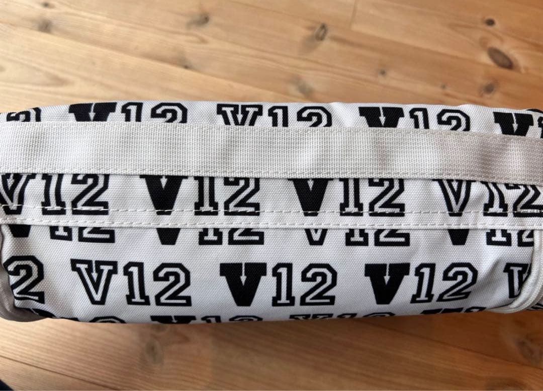 V12 シューズケース メンズ LIVERY SHOES CASE 白