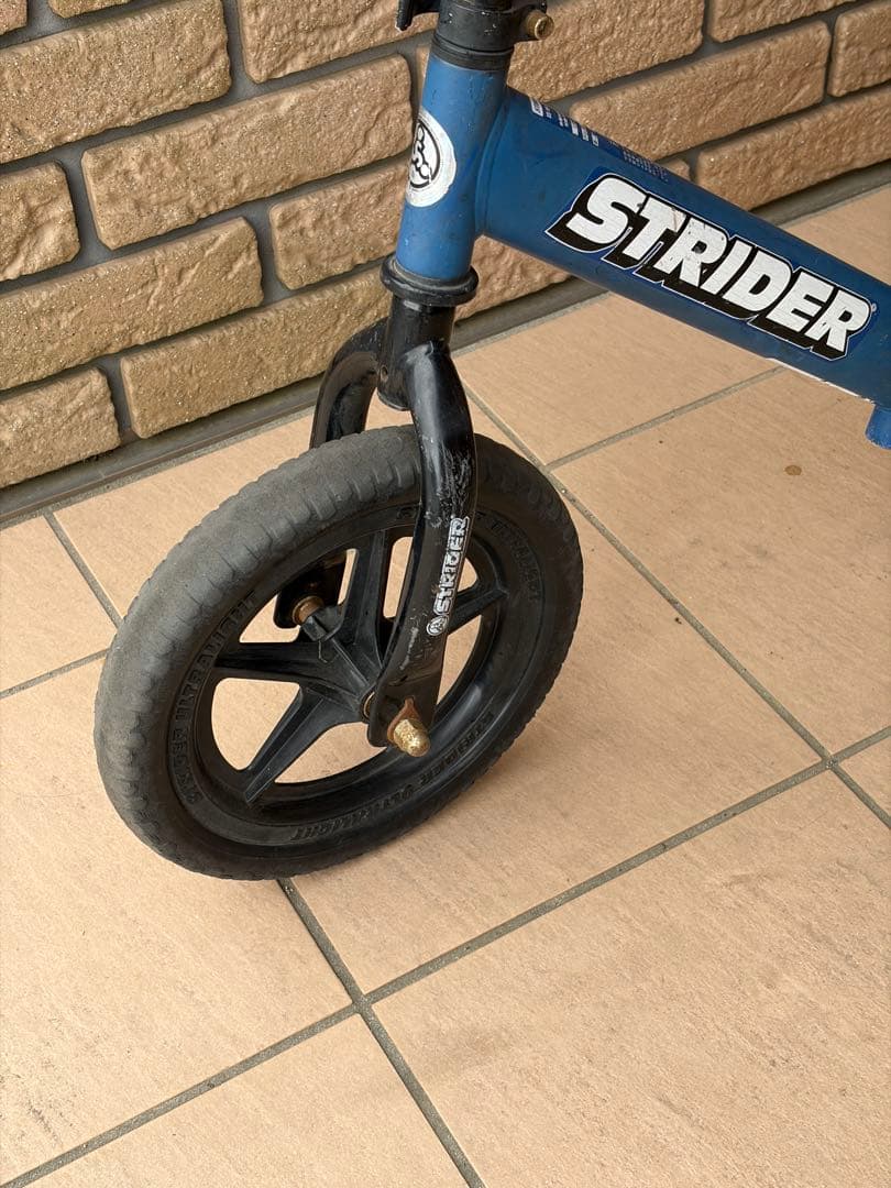 ストライダー スポーツモデル 12インチ　日本正規品　ブルー