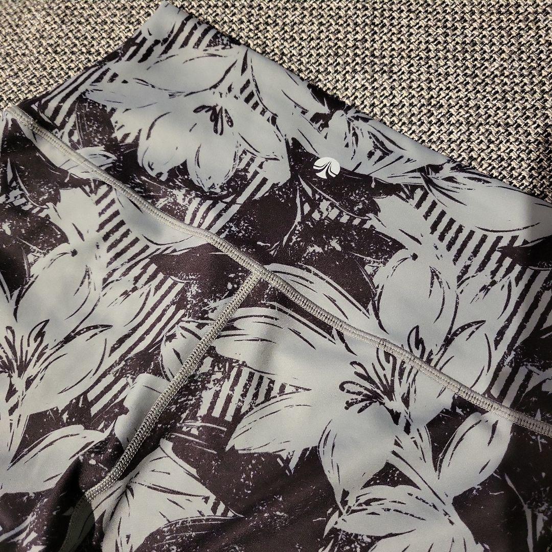 美品 SUKALA タンクトップ&レギンス セットアップ Sサイズ ヨガウェア