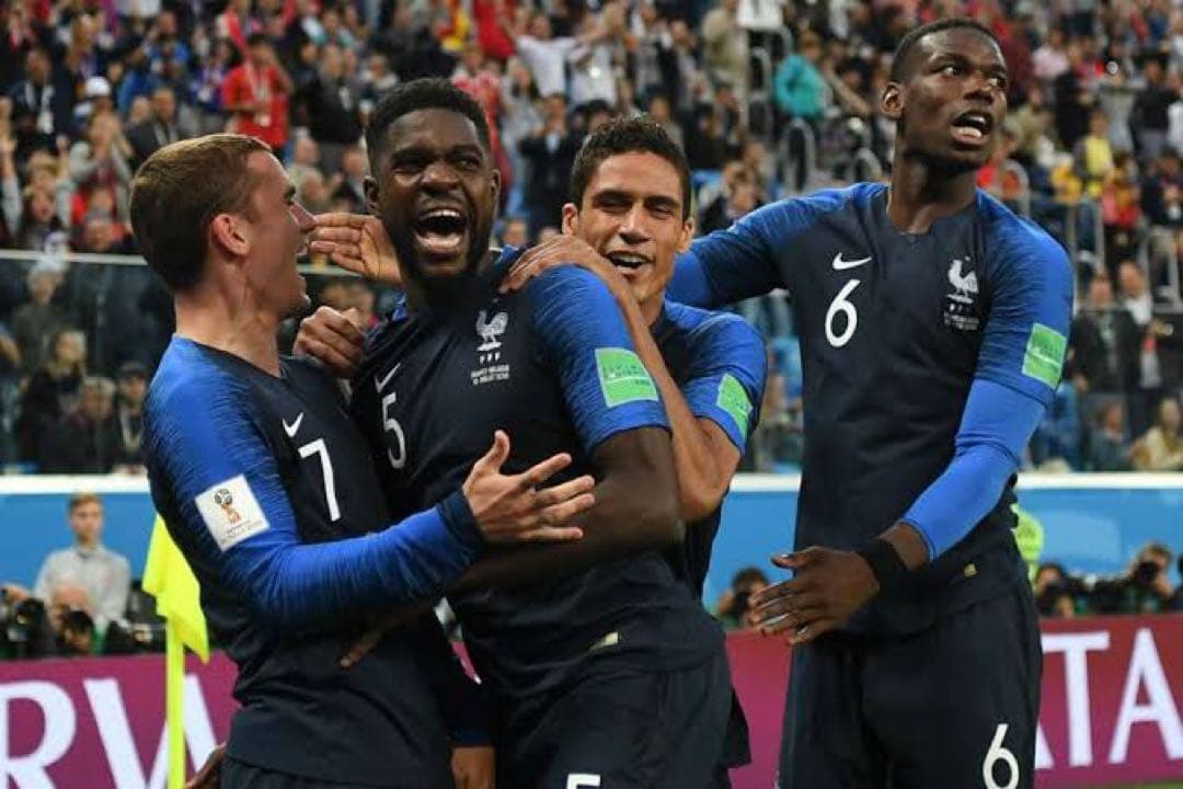【お宝ジャージ！！】NIKE フランス代表　優勝記念ジャージ　S