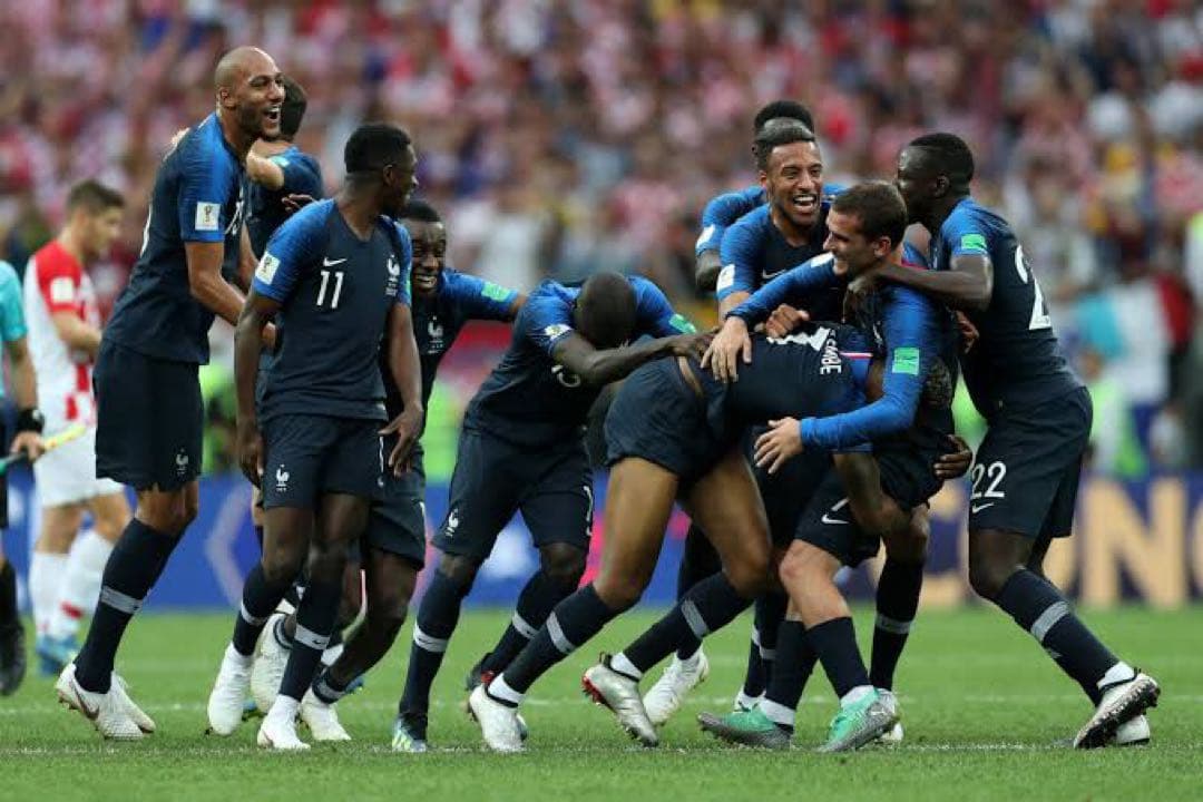 【お宝ジャージ！！】NIKE フランス代表　優勝記念ジャージ　S