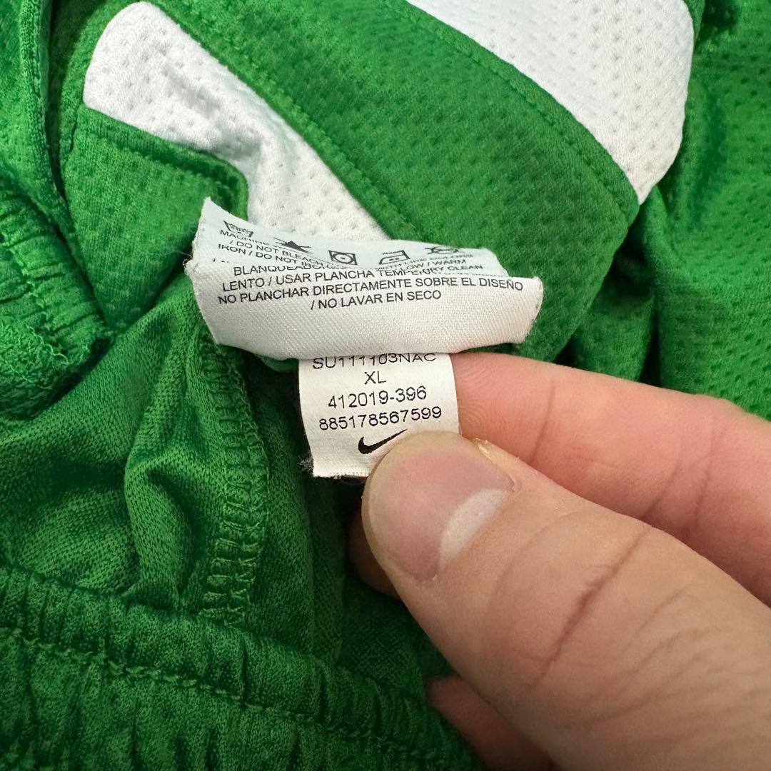 NIKE ナイキ　半ズボン　スポーツウェア　グリーン　人気カラー　古着　XL