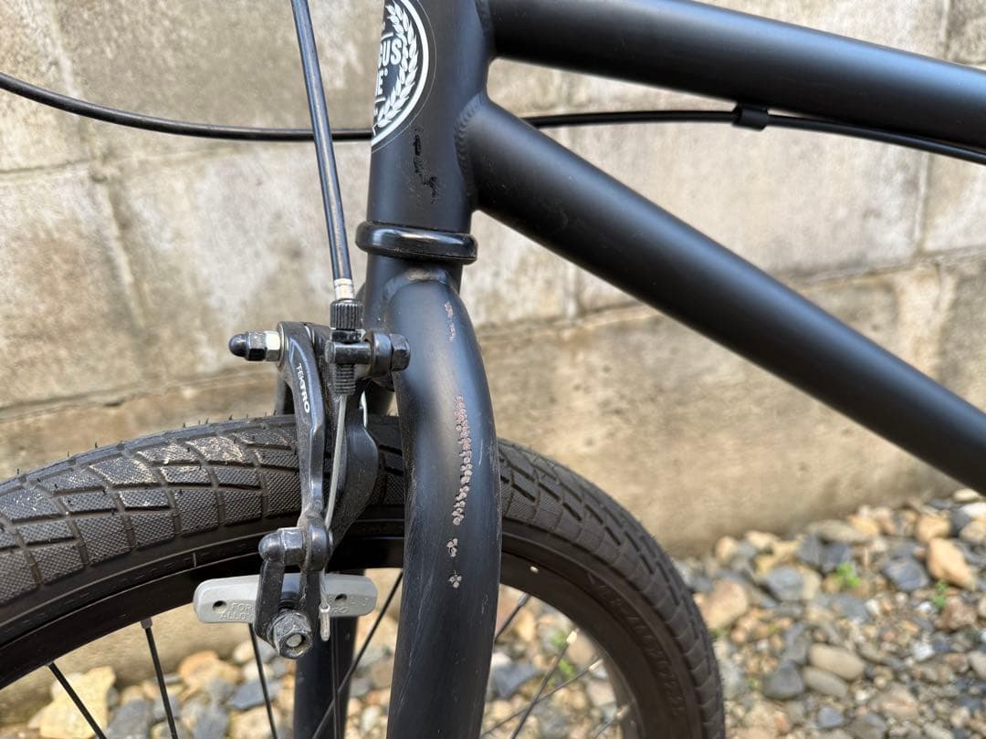 ブラック 20インチ BMXバイク