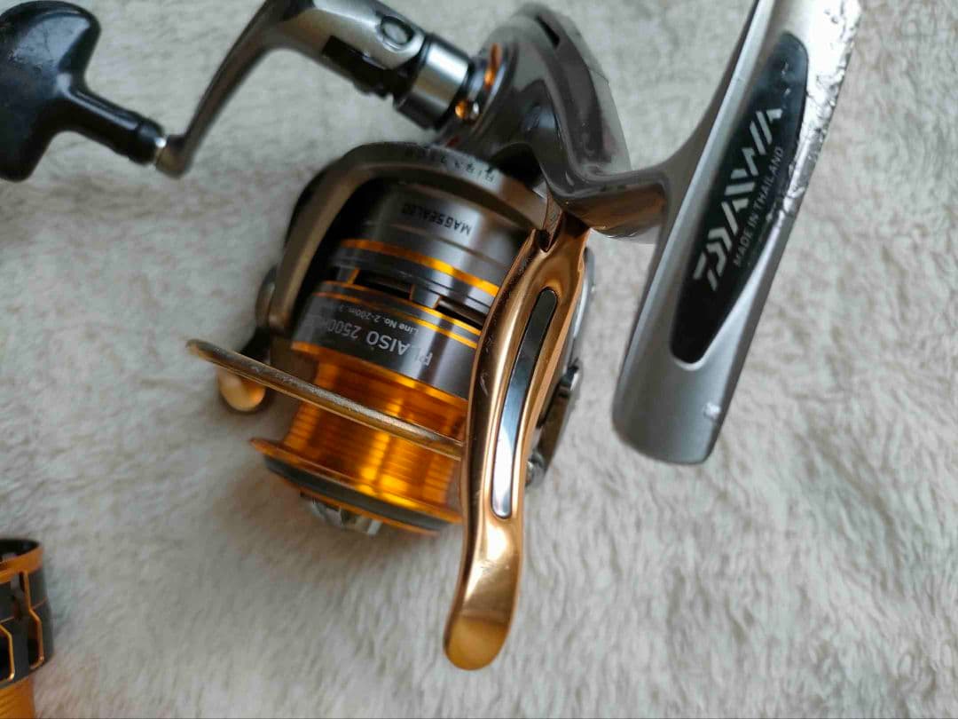 ダイワ プレイソ2500H LBD おまけスプール付き