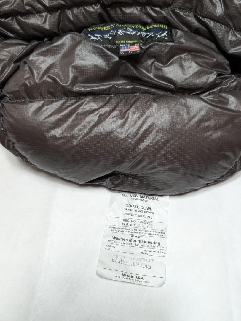 アウトドア寝具 WESTERN MOUNTAINEERING AstraLite12D