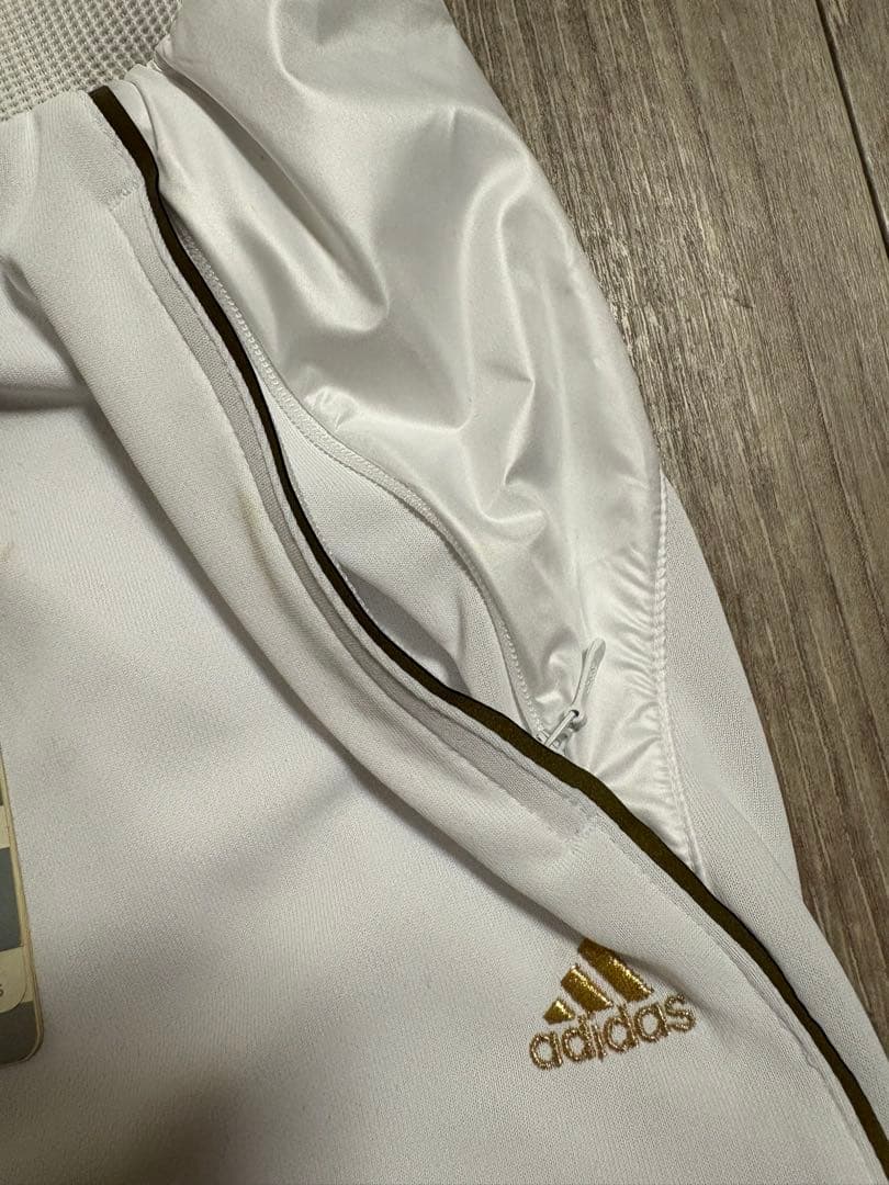 未着用タグ付 adidas ウォームアップジャージ 上下 レディース 汚れあり