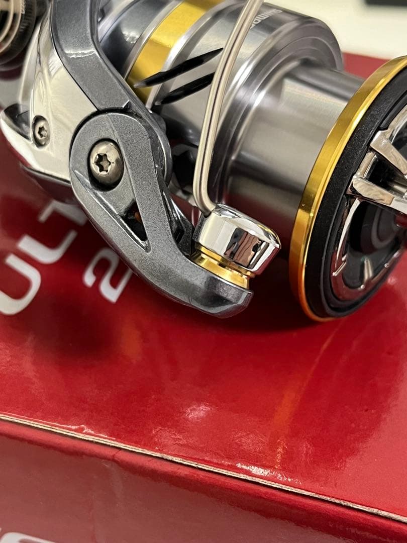 【美品・カスタム】シマノ 17 アルテグラ 2500HG HEIGHTENノブ付