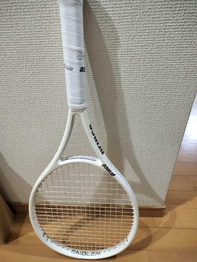 現行モデル　新品同様　プリンス　エンブレム 110 G2 魔法のラケット