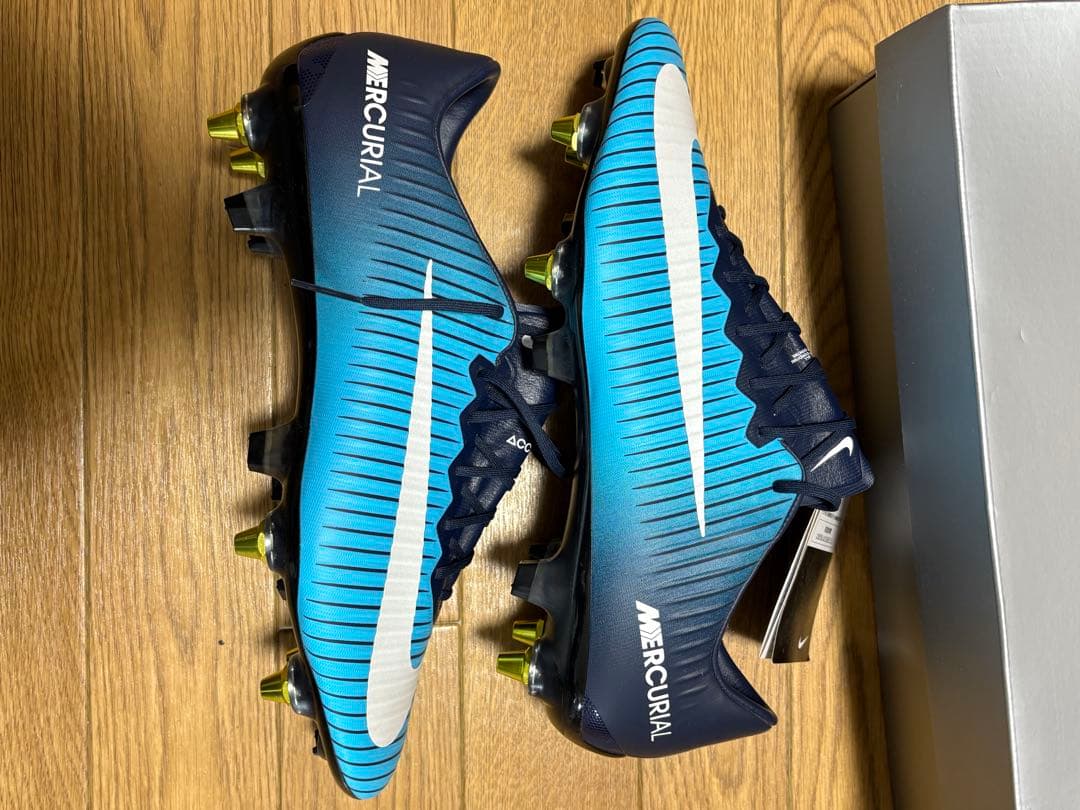 NIKE マーキュリアル　取り替え式スパイク