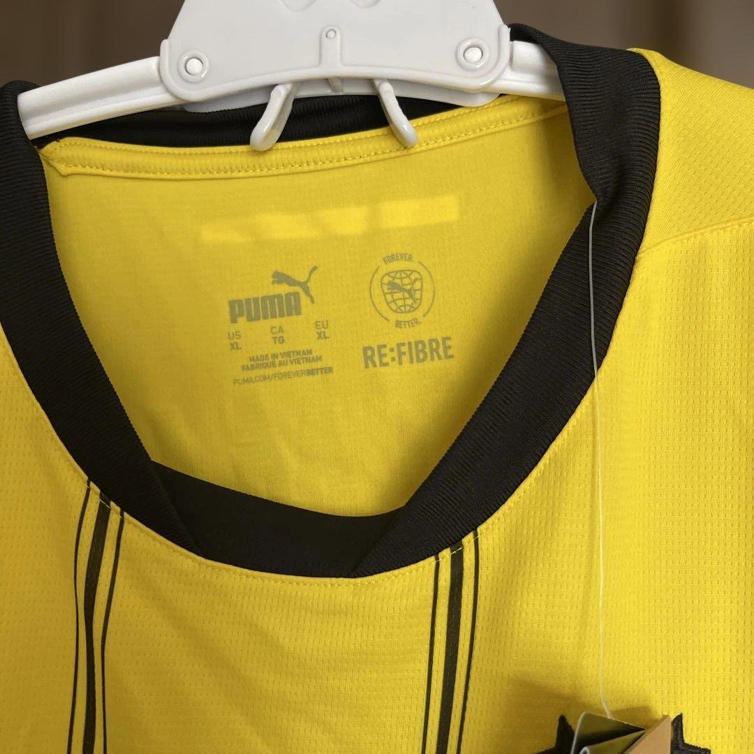 新品タグ付きPuma Borussia Dortmund サッカーユニフォーム