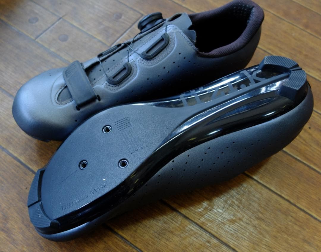 ウェア fi'zi:k Tempo Overcurve R5 42