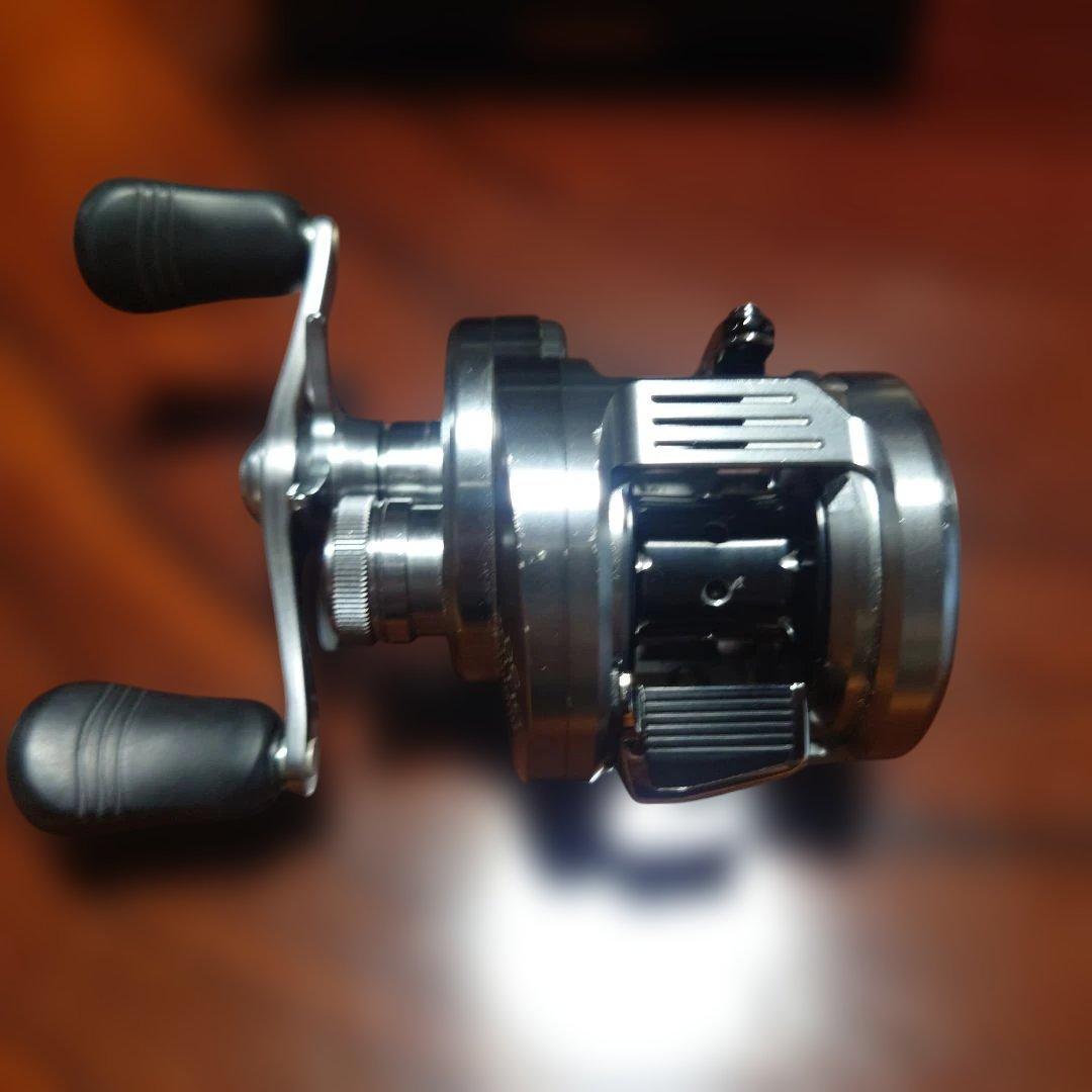 SHIMANO カルカッタコンクエストDC 201HG ベイトリール