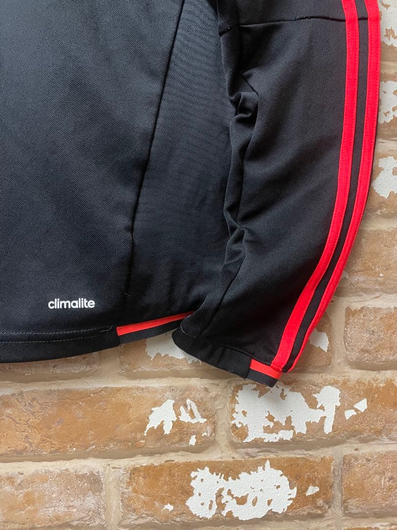 adidas アディダス　マンチェスターユナイテッド　トレーニングウェア　黒