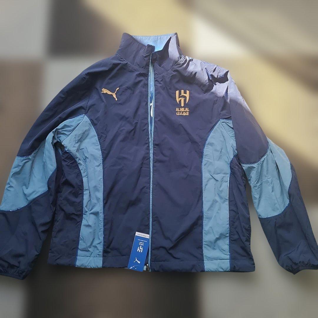 PUMA　アルヒラリ　新品　リバーシブル　　アウター　サッカー