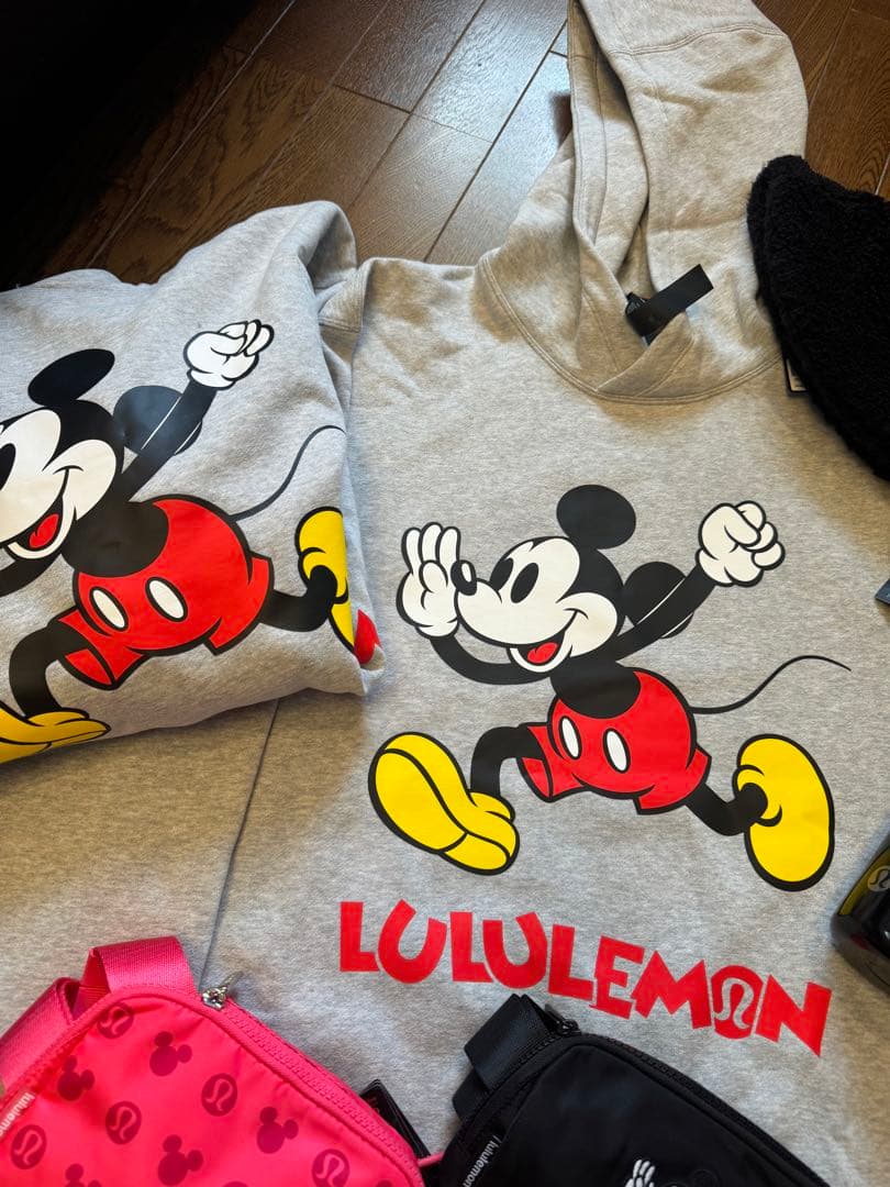 限定コラボ Disney x lululemon ディズニーミッキーHoodie