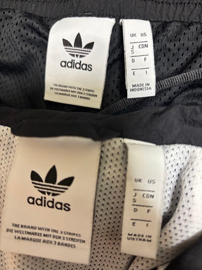 adidas originalsアディダスオリジナルスデカロゴセットアップ黒/白