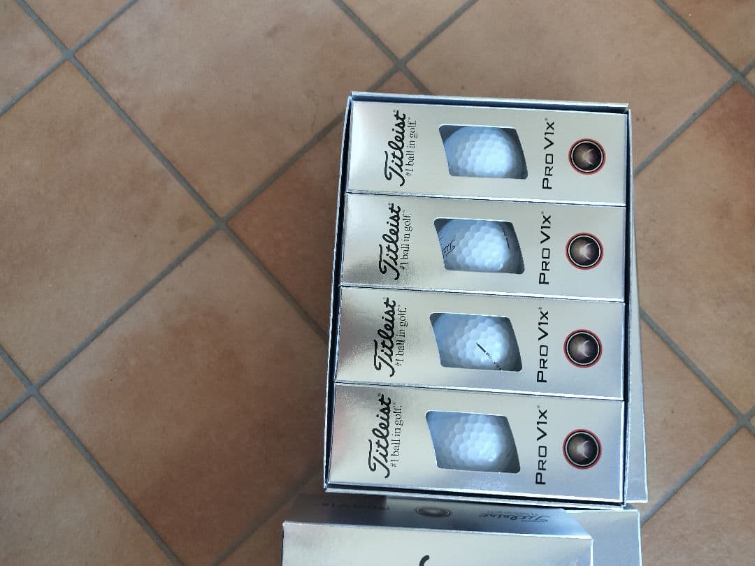 2025 (タイトリスト) PROV1x プロV1x １ダース12球入4ケース