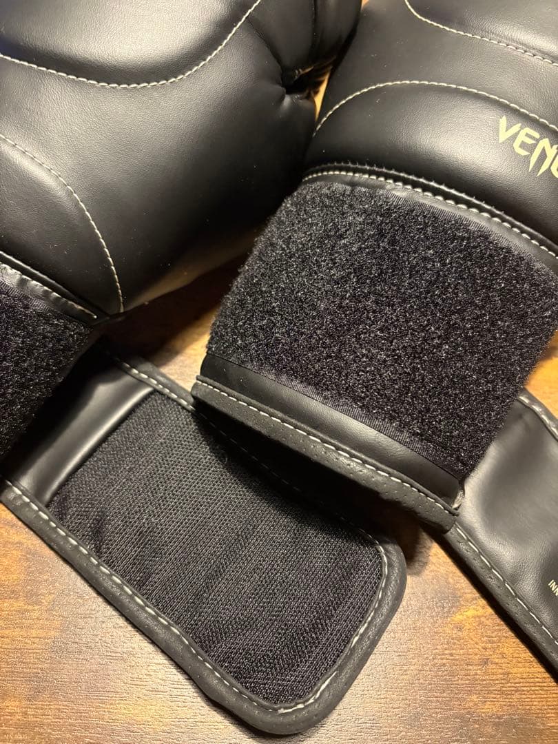 Venum Impact Evo　12oz ブラック　美品