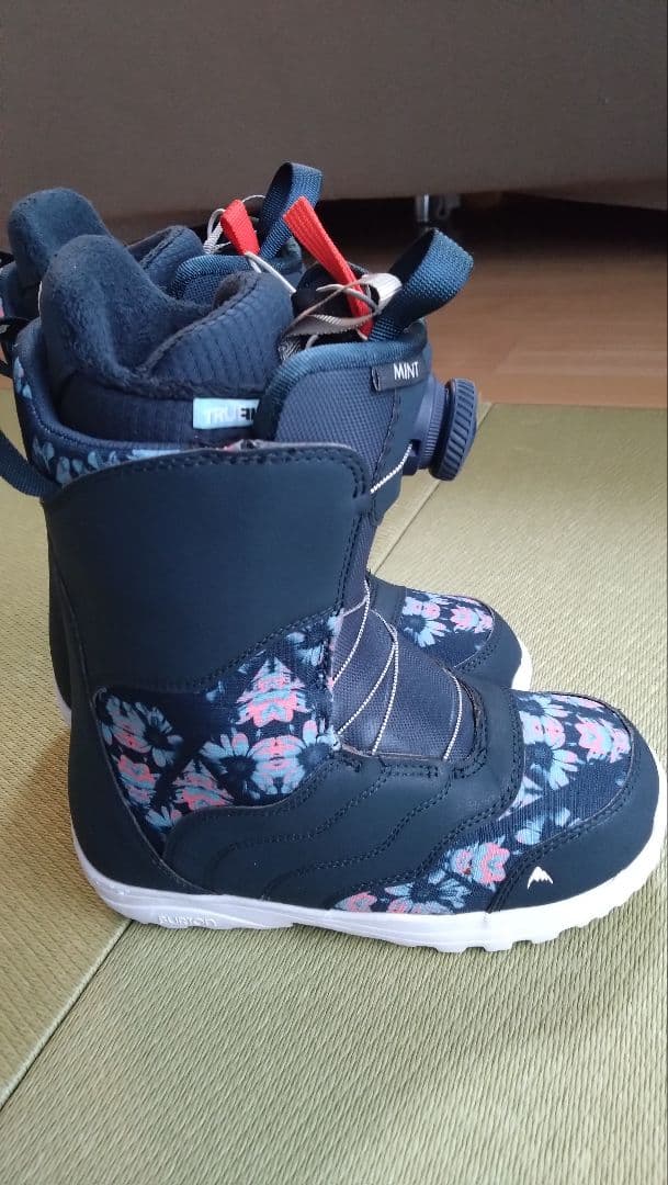 BURTON　MINT　BOAブーツ 女性用