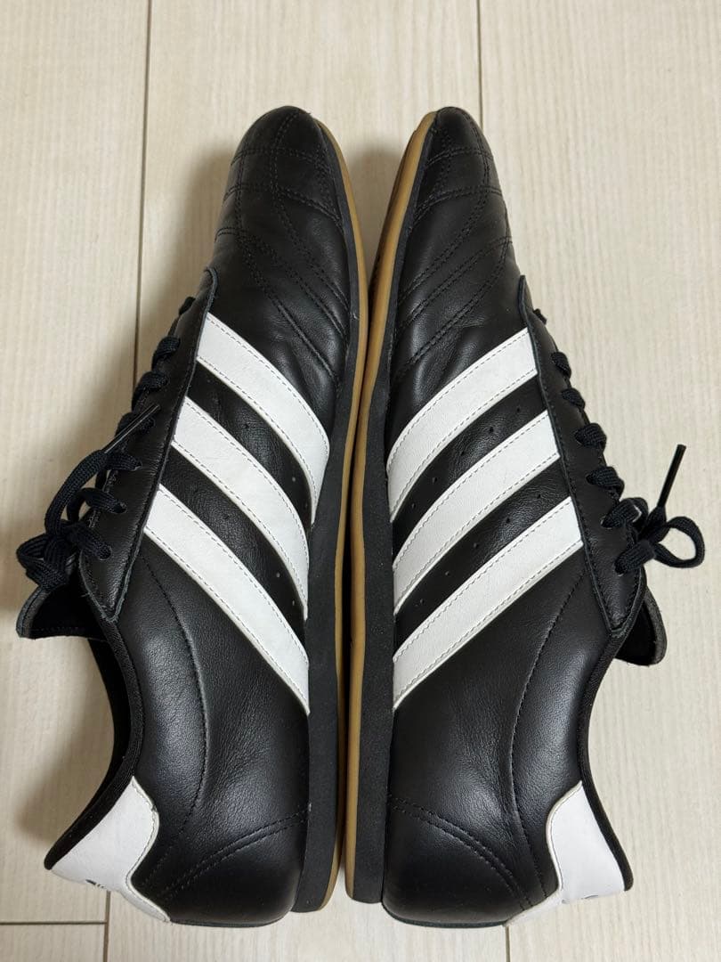 adidas サッカーシューズ ブラック/ホワイト