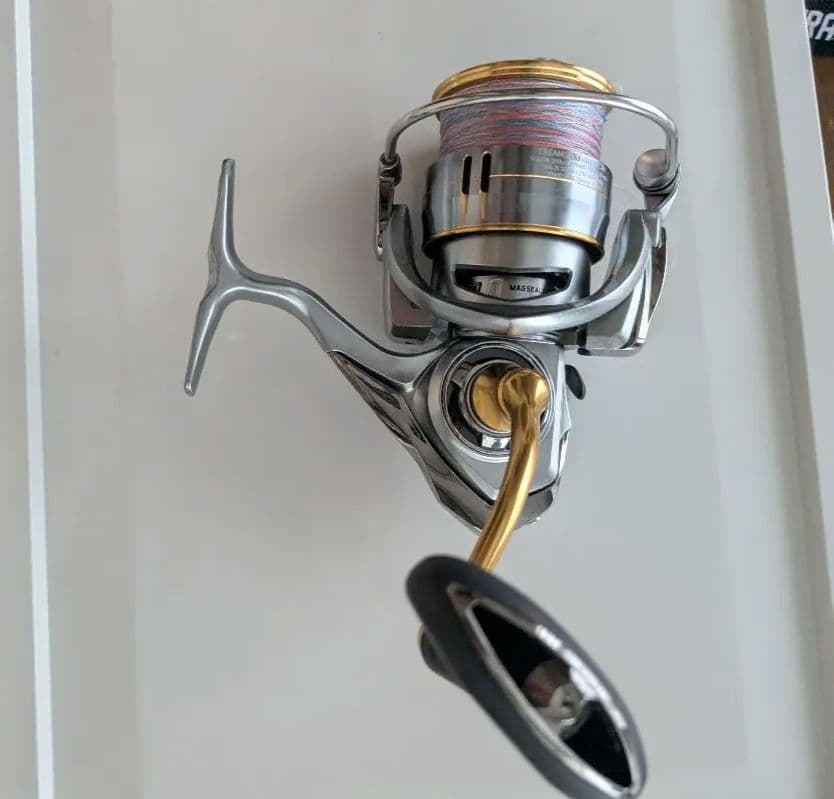 FREAMS LT 4000D-CX スピニングリール