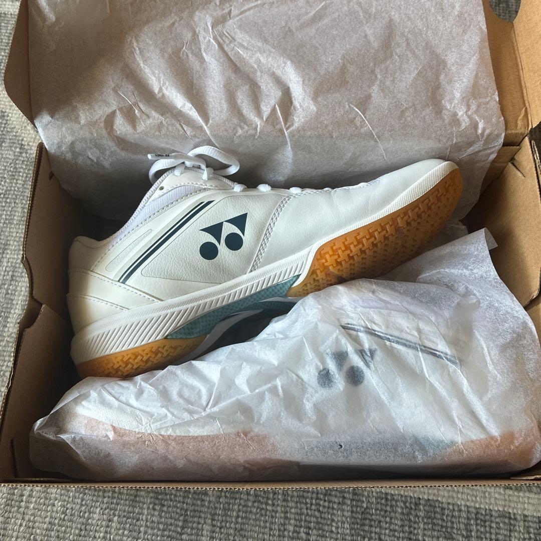 ヨネックス バドミントンシューズ パワークッション65Zウィメン 25.5新品