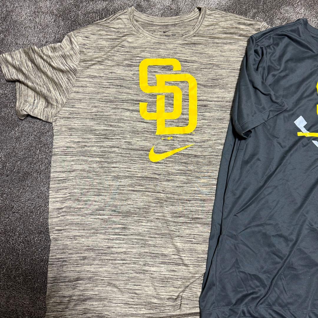 ナイキ　MLB Tシャツ(パドレス・カブス)
