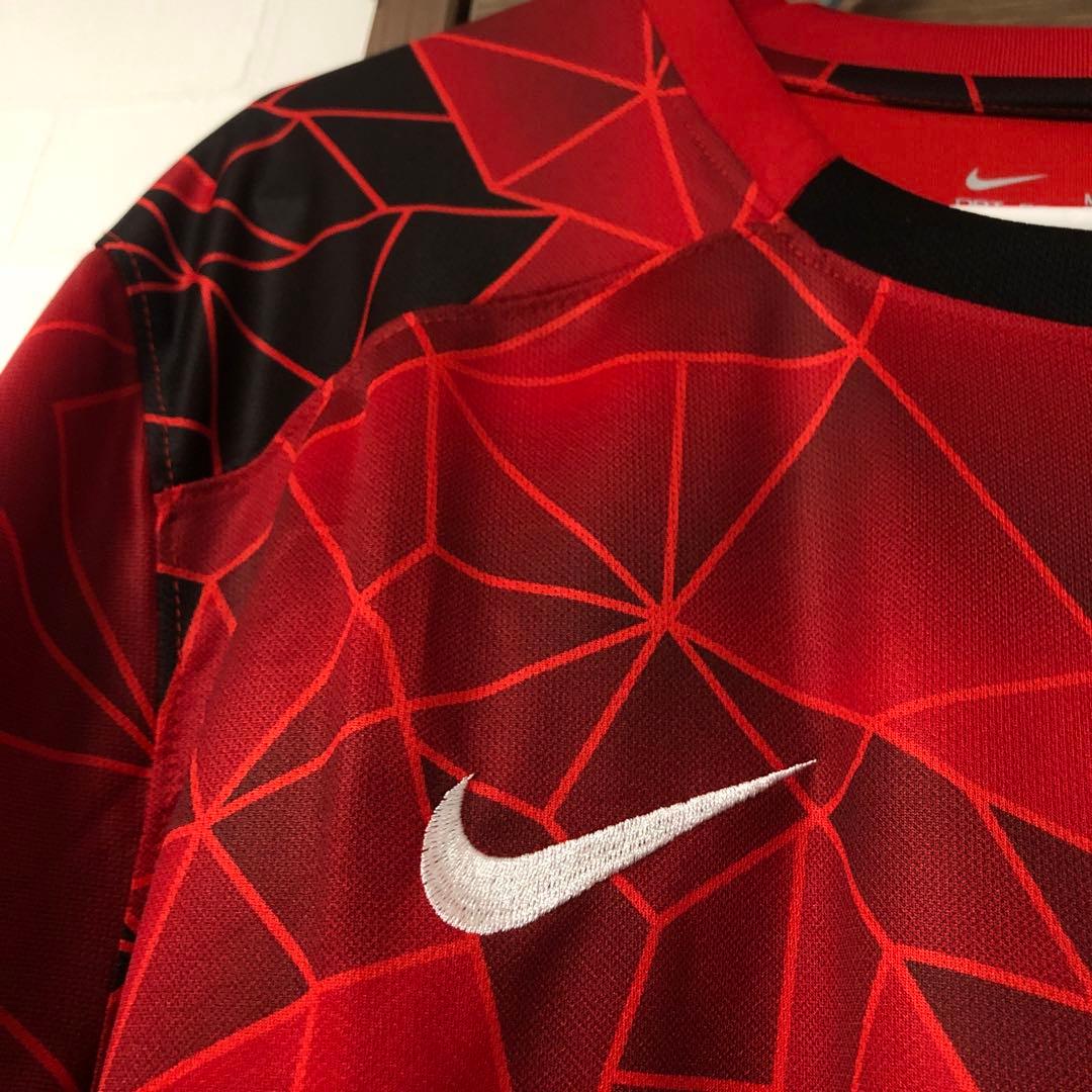 【タグ付き新品】サッカーカナダ代表　ユニフォーム