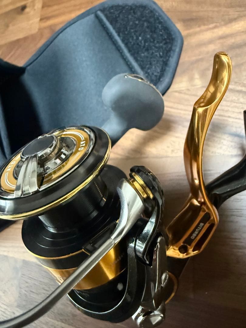 ミャー　DAIWA トーナメント ISO 3000LBD スピニングリール